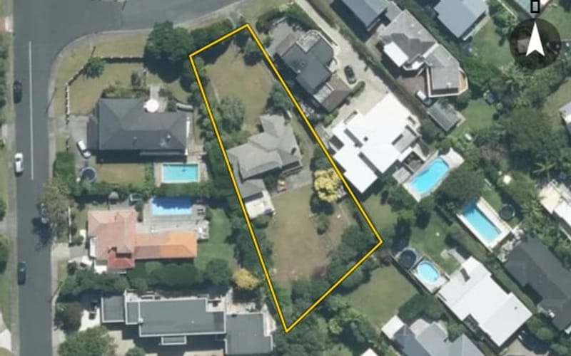 1 Vaughan Crescent