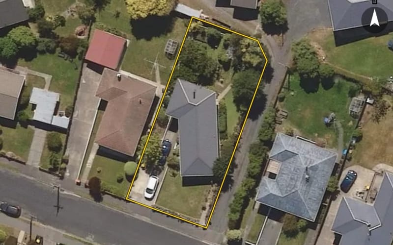 10 Bell Crescent