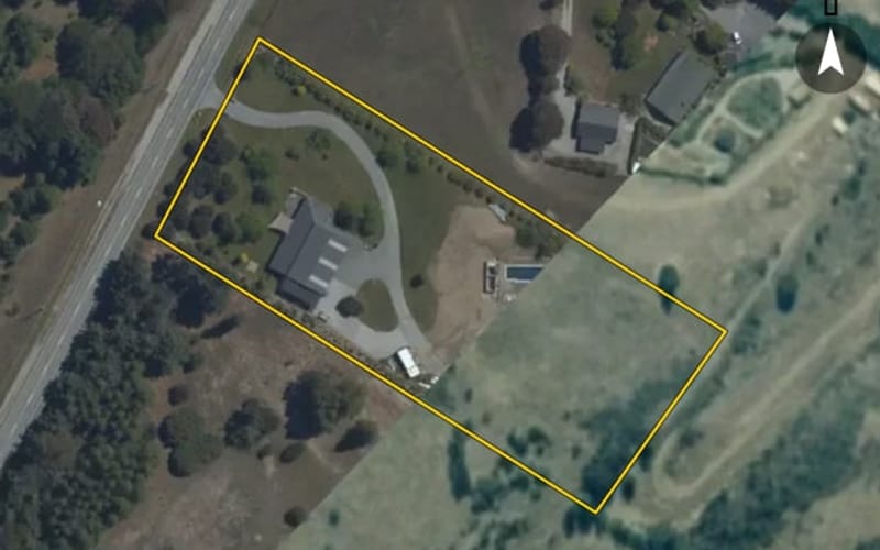 41 Riverbank Road