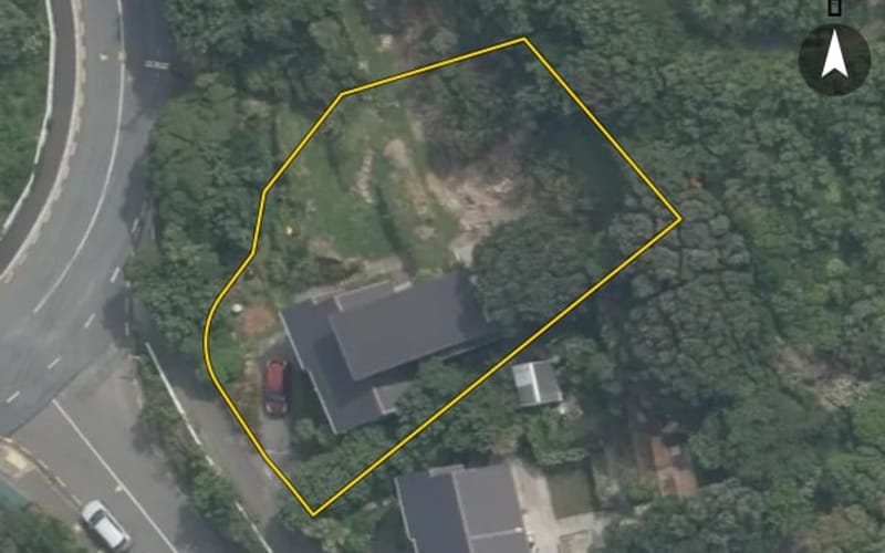 1 Bowes Crescent