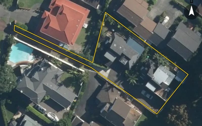 18 Charles Fox Place