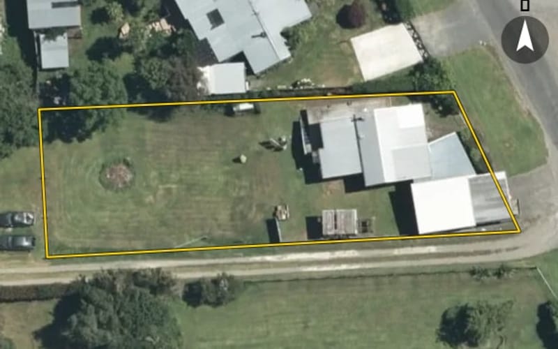 196 Douglas Road