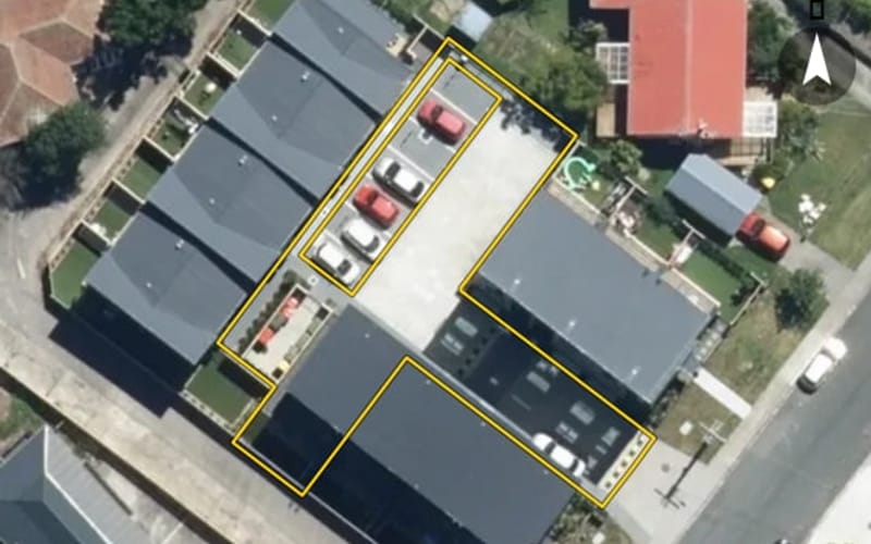 4/16 Westall Road
