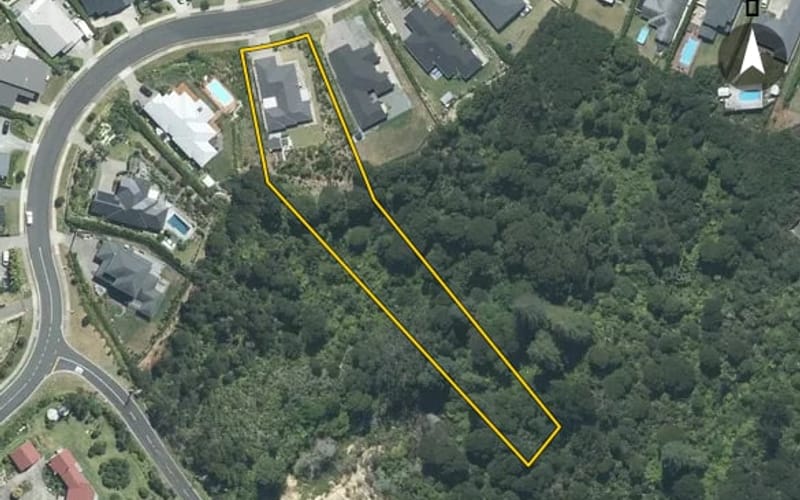 8 Woodridge Drive
