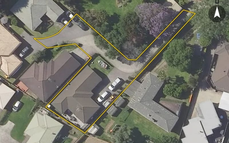 48 Robins Road