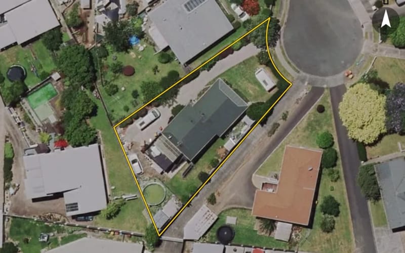 8 Beaumaris Place