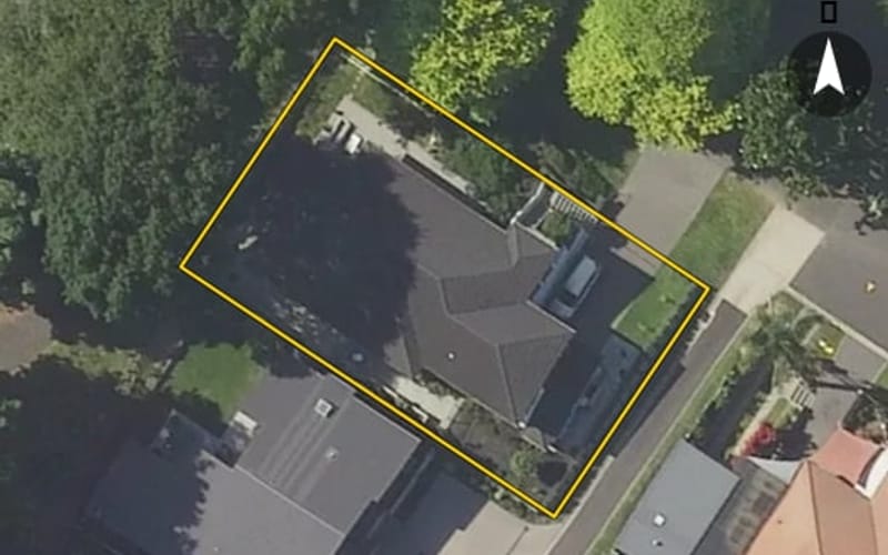 1A Pendennis Crescent