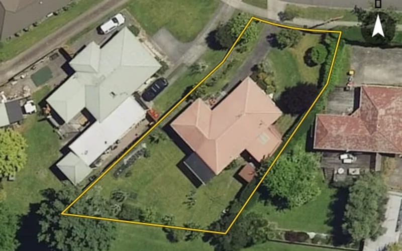 15 Johnston Crescent