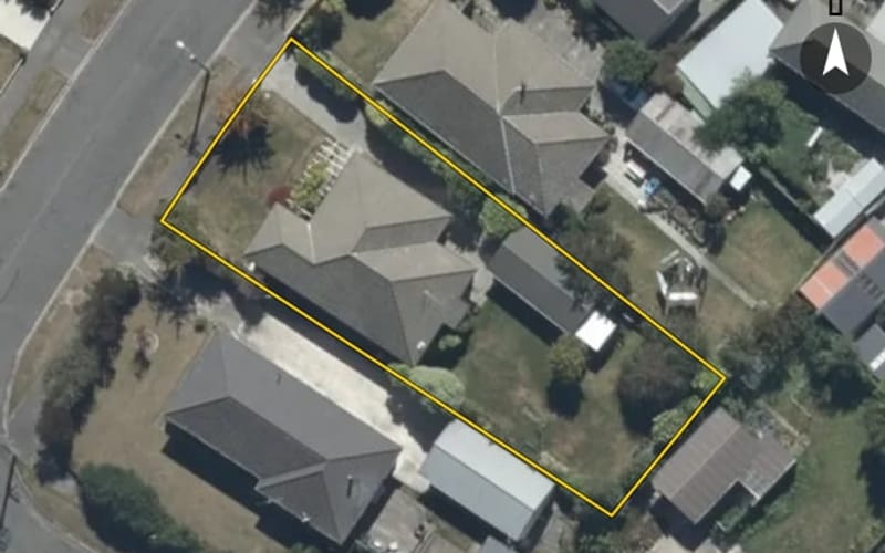 52 Charlcott Street