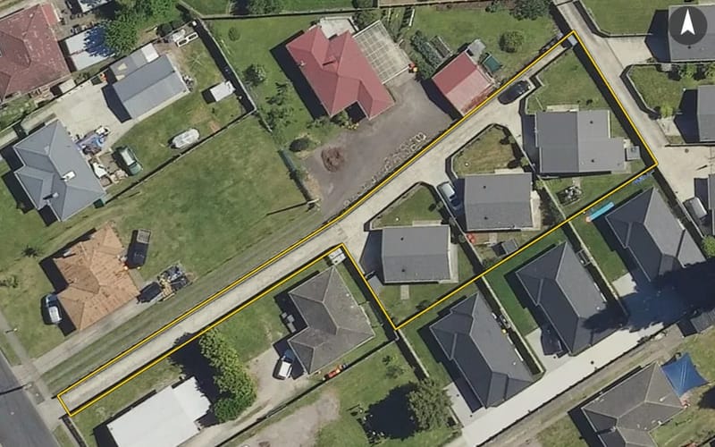 14B Bellingham Crescent