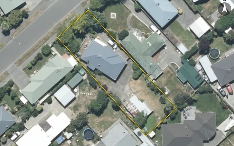 8 Reid Crescent