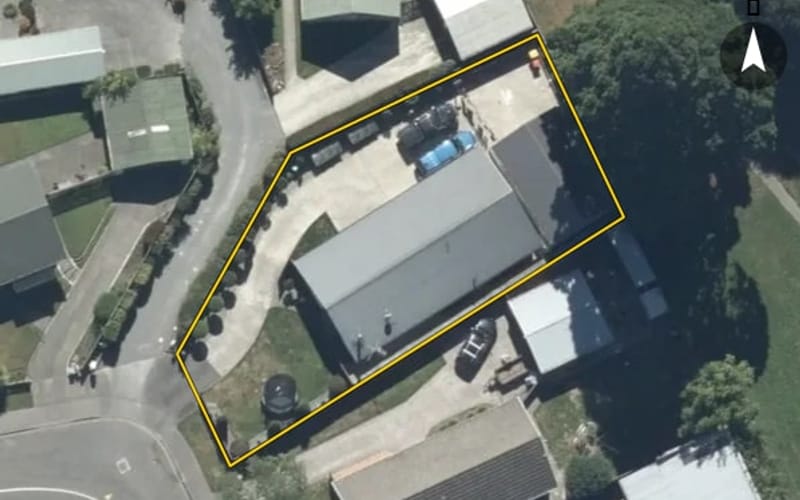 8 Springmead Place