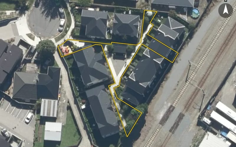 4 Johnston Grove