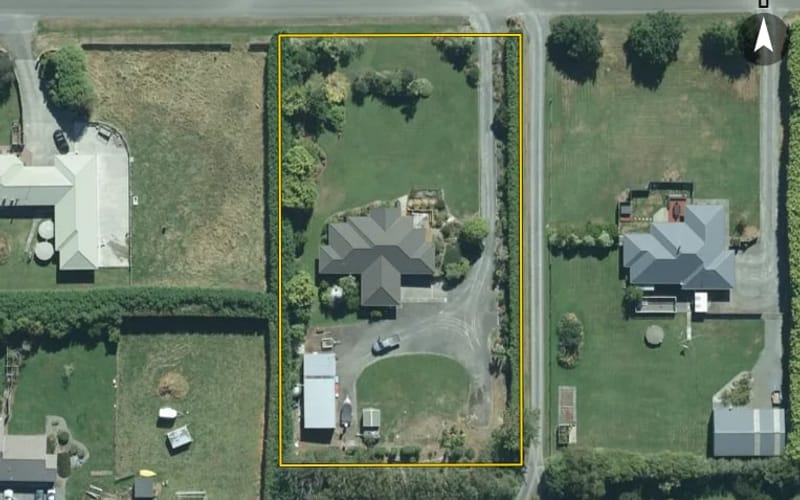 16 Raeburn Avenue