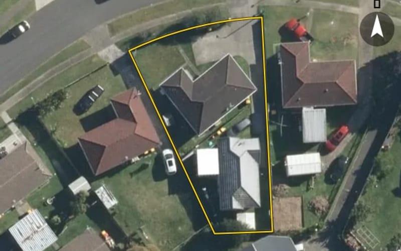 18 Karepo Crescent