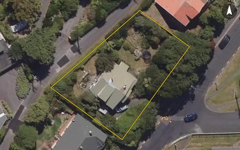 15 Moana Crescent