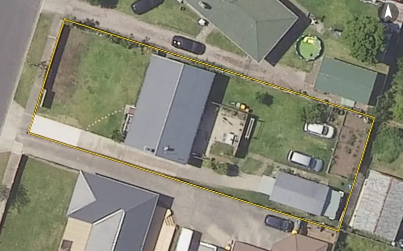 12 Henderson Crescent