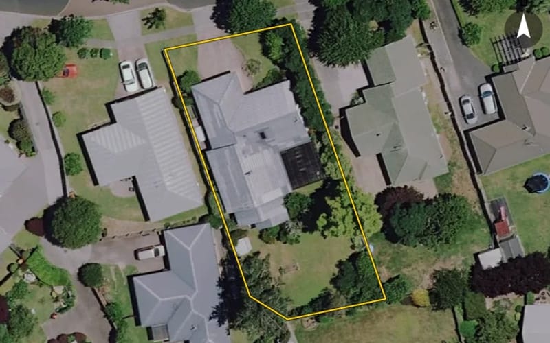 37 Bouverie Crescent