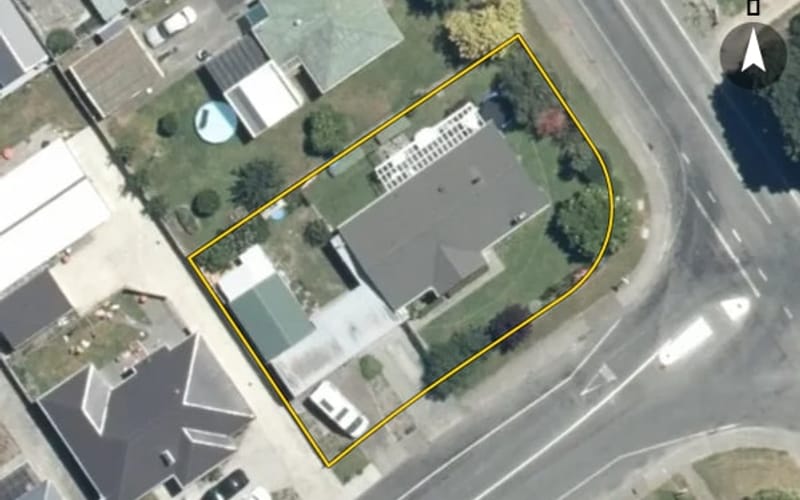 1214 Willowpark Road North