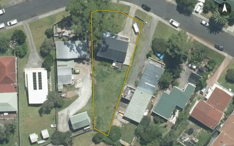 12 Holt Avenue
