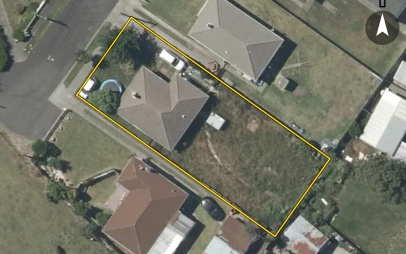 10 Moore Avenue