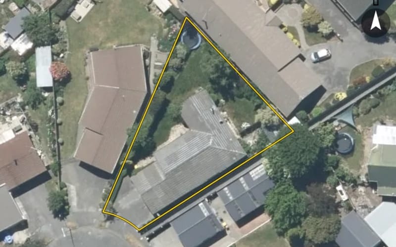 16 Woods Street