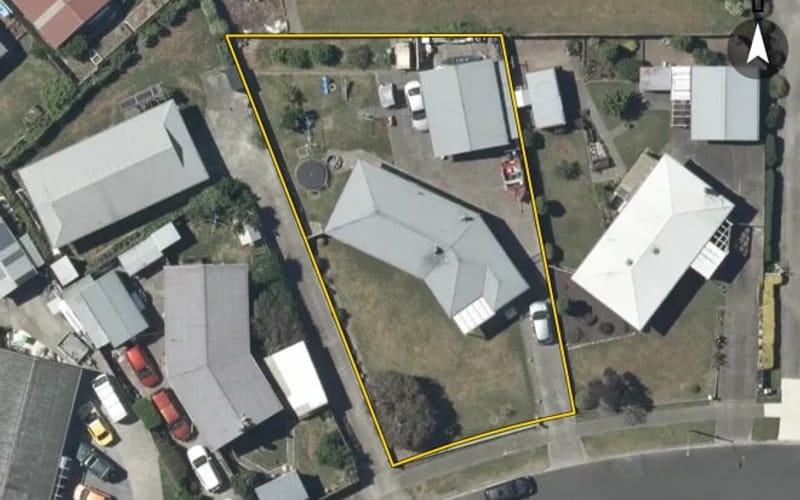 14 Clarence Cox Crescent