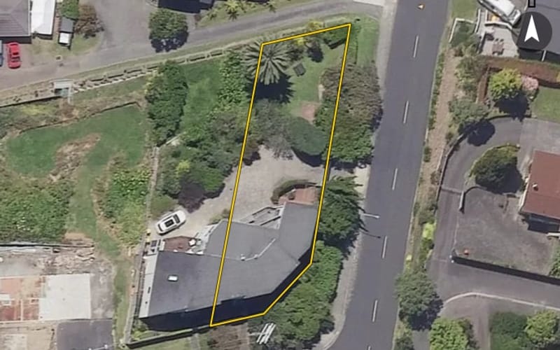 1 Levers Road
