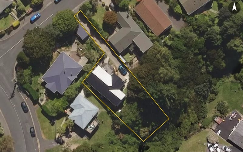 4 Pioneer Crescent