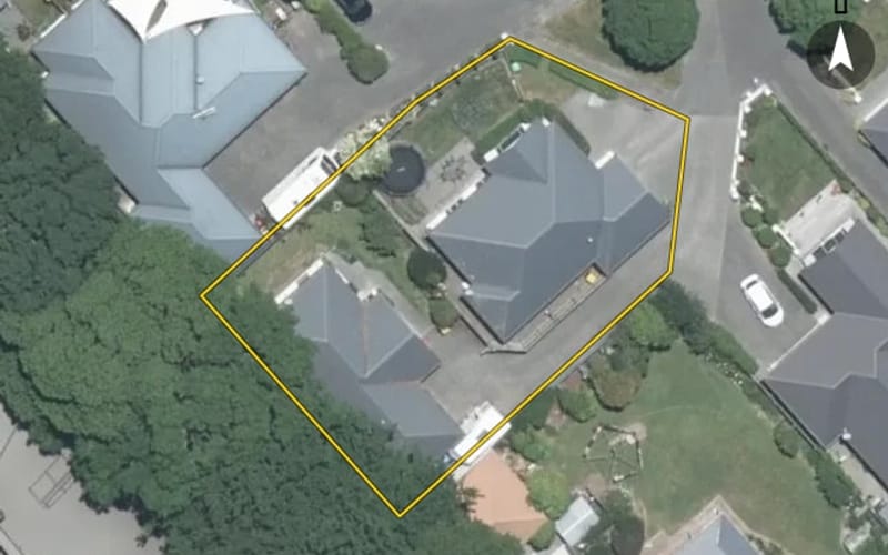 10 Beauvais Place