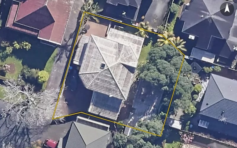 8 Lauchlan Avenue