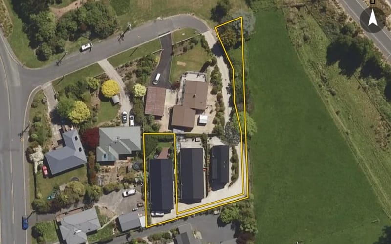 10 Boundary Road