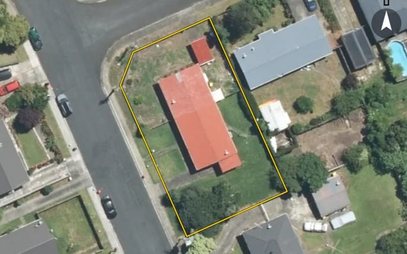 1/8 Ruby Street