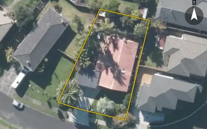 8 Hedge Row
