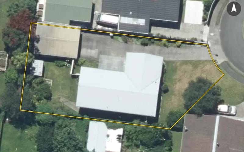 12 Saunders Place