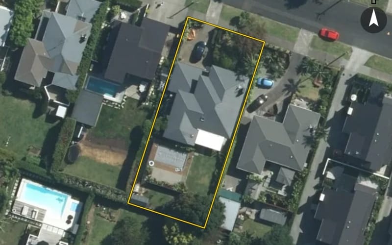 13 Carnarvon Avenue