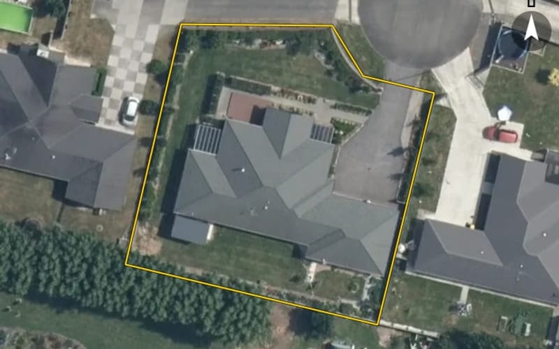 10 Mahi Grove