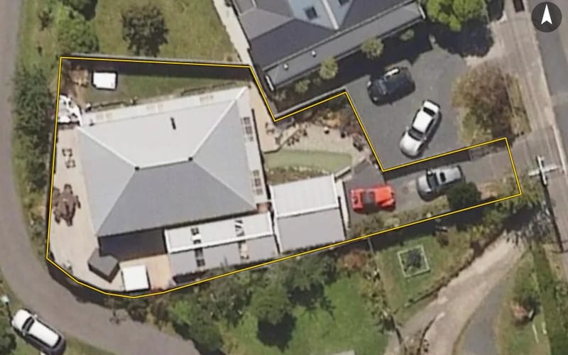 4 Allans Beach Road