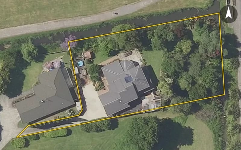 18 Heronvale Way