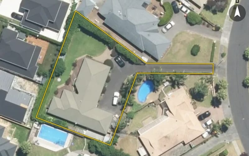 16 Aristoy Close