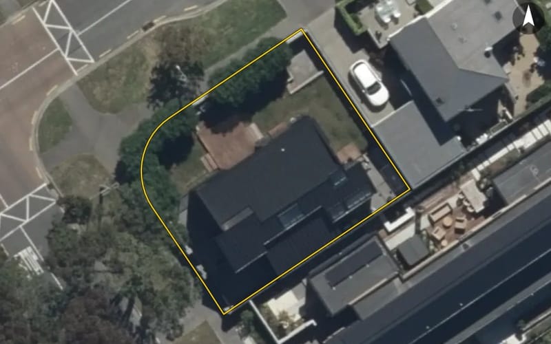 18 Rayburn Avenue
