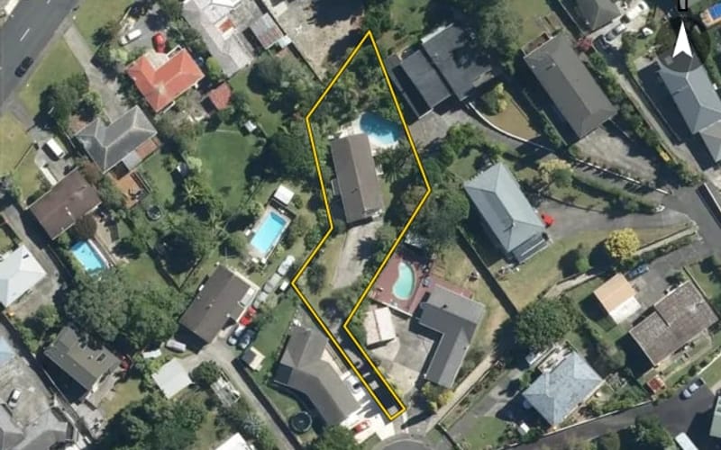 13 Glenroy Place