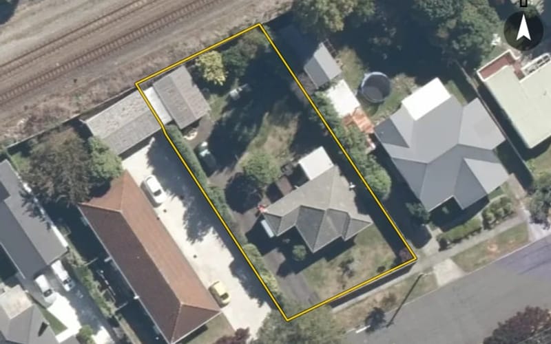 32 Heretaunga Square