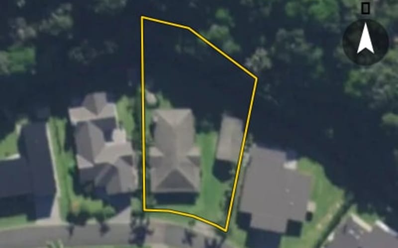 11 Edgewater Place