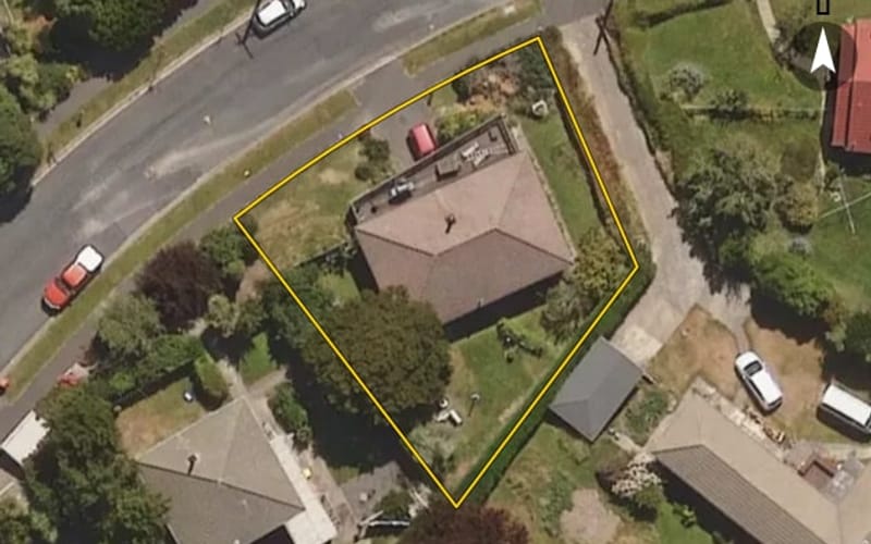8 Forresbank Avenue