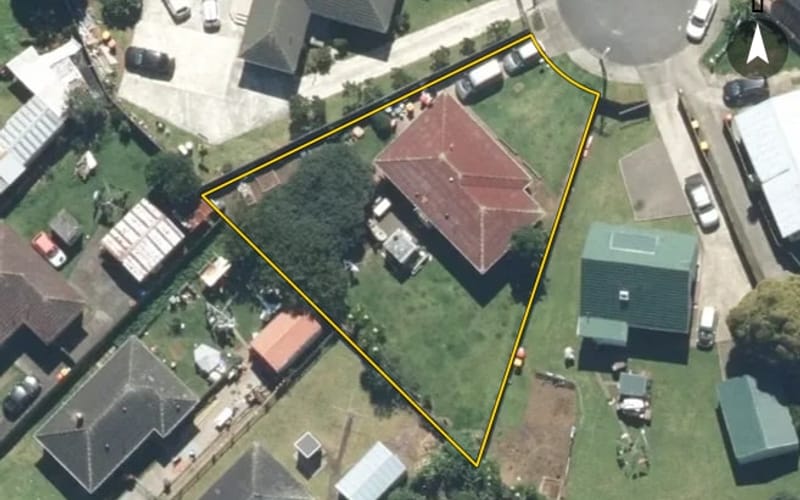 11 Ross Avenue