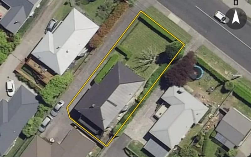 19 Iles Road
