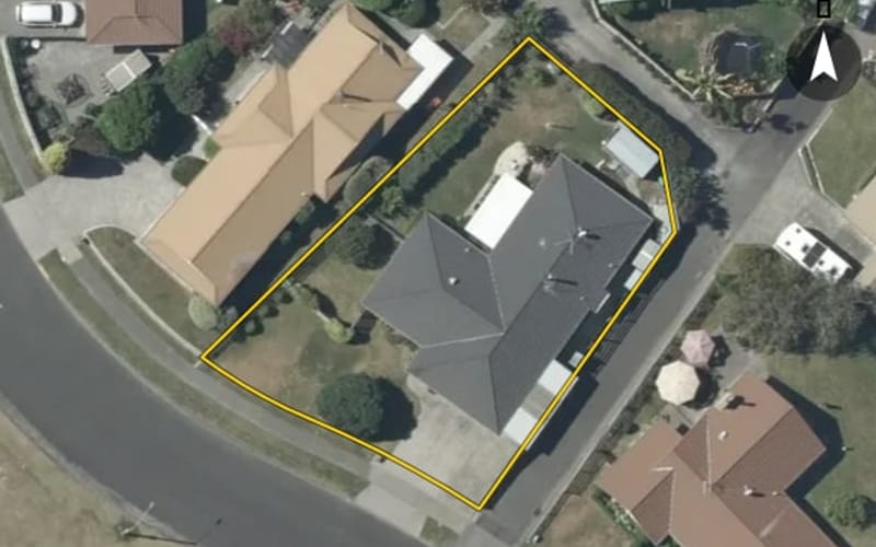 25 Townshend Crescent
