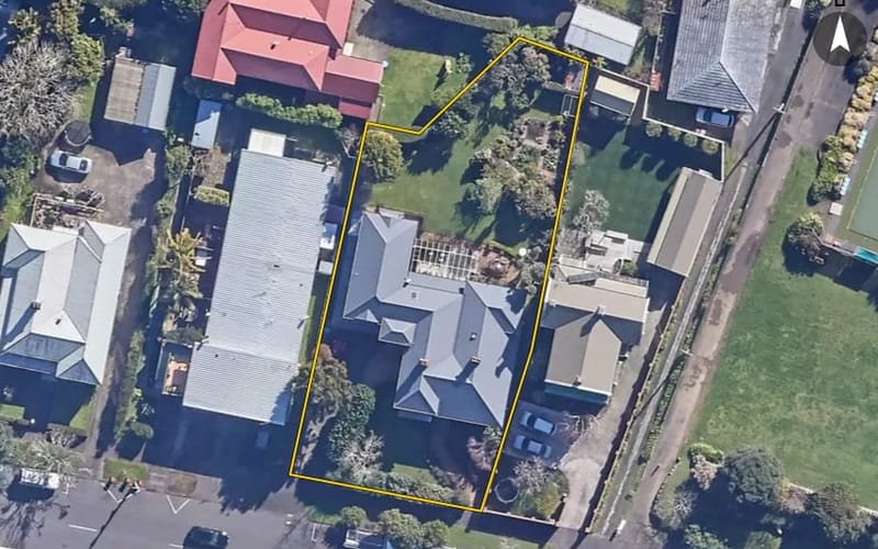 16 Poronui Street