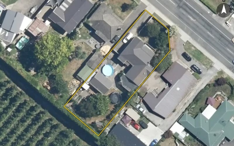 112 Murdoch Road West